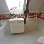 Velky V Rodinnom Dvojdome, Free Parking Apartmán