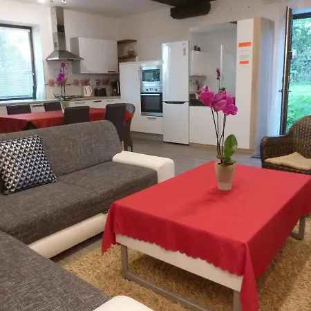 Velky V Rodinnom Dvojdome, Free Parking * Košice